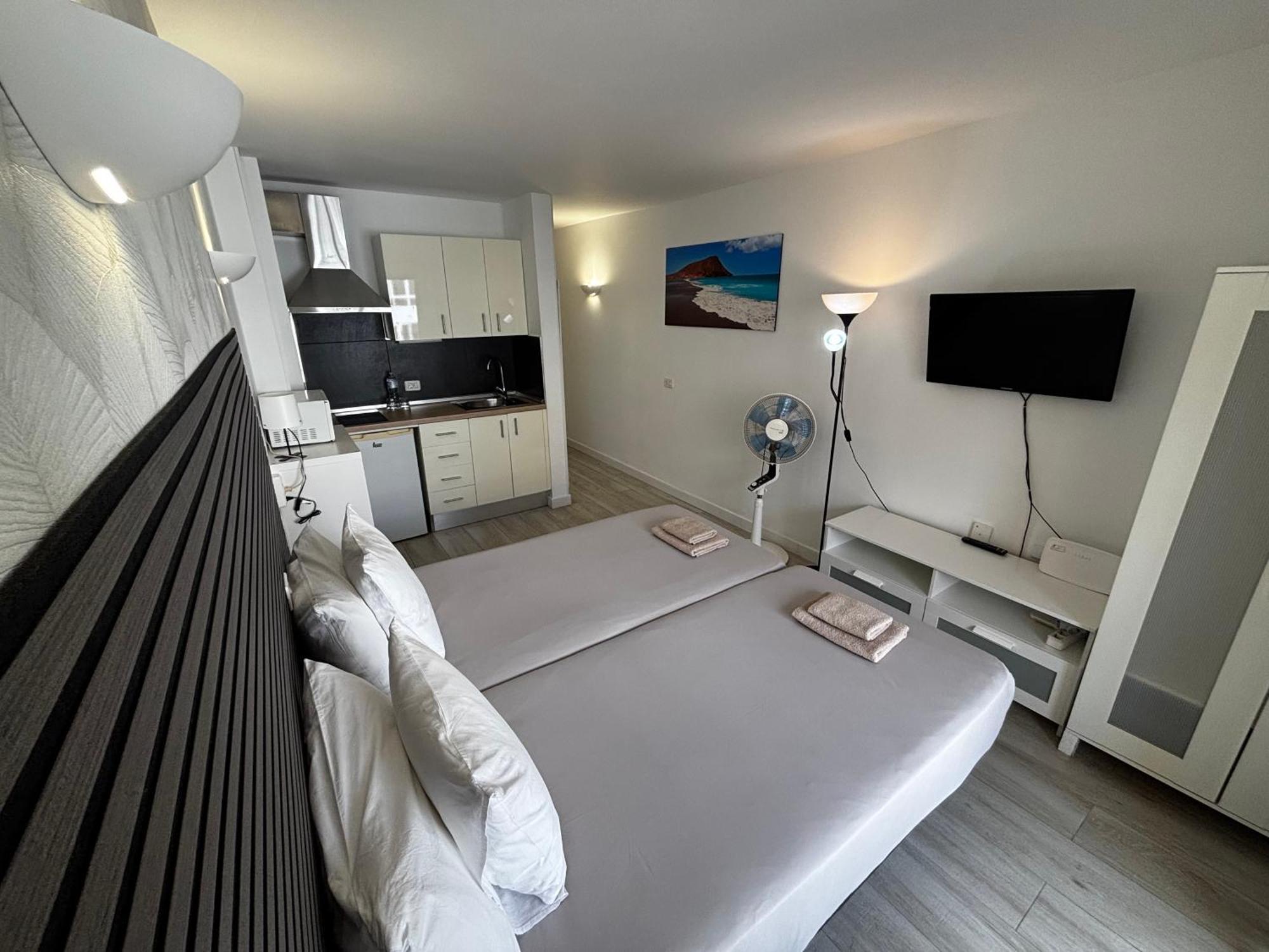 Cozy Studio In Los Cristianos Beach Free Wifi Arona  Esterno foto