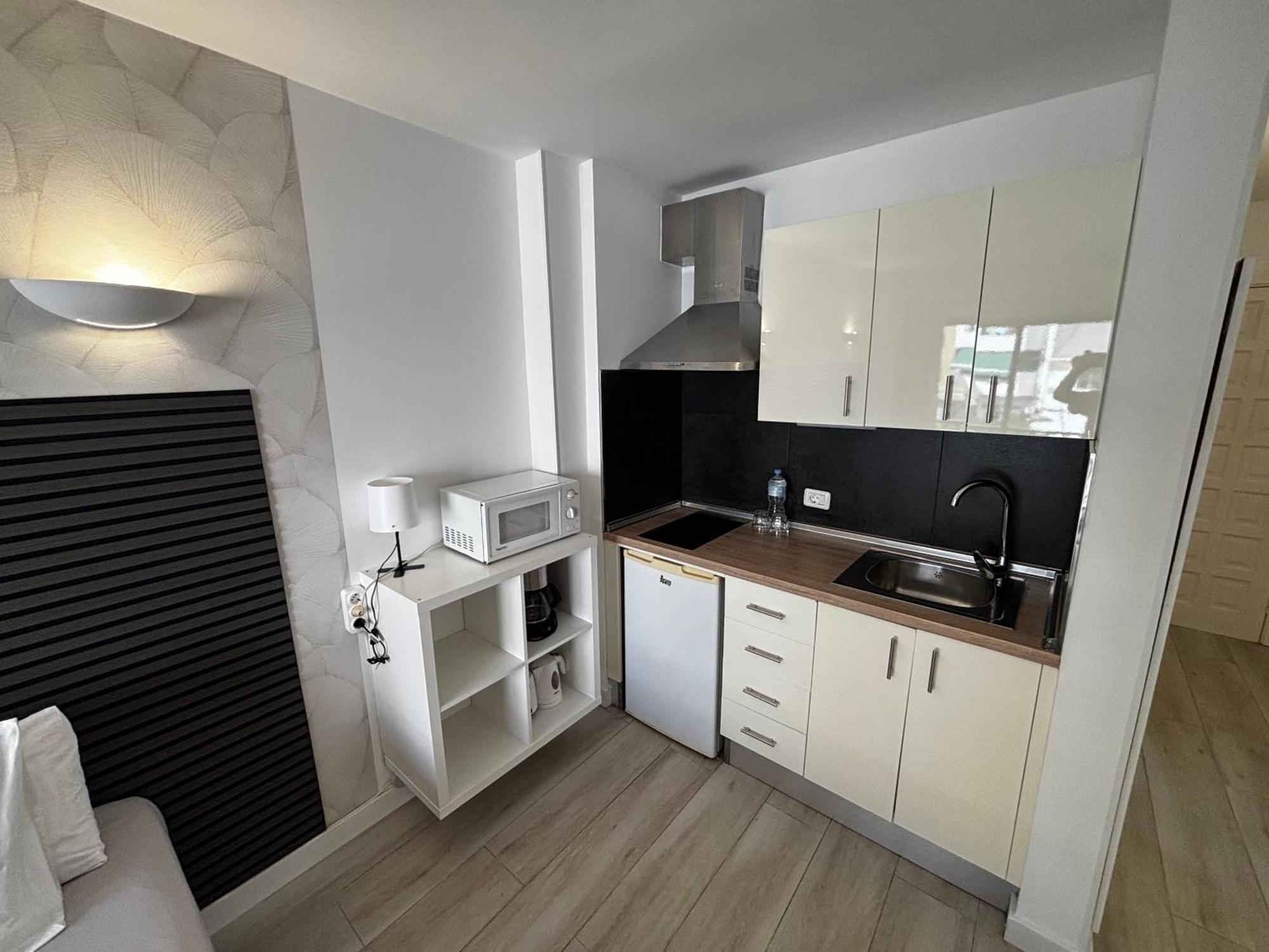 Cozy Studio In Los Cristianos Beach Free Wifi Arona  Esterno foto
